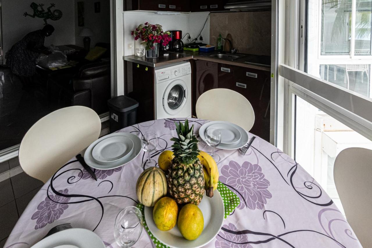 Studio En Duplex , Face A La Mer Le Gosier  Eksteriør bilde