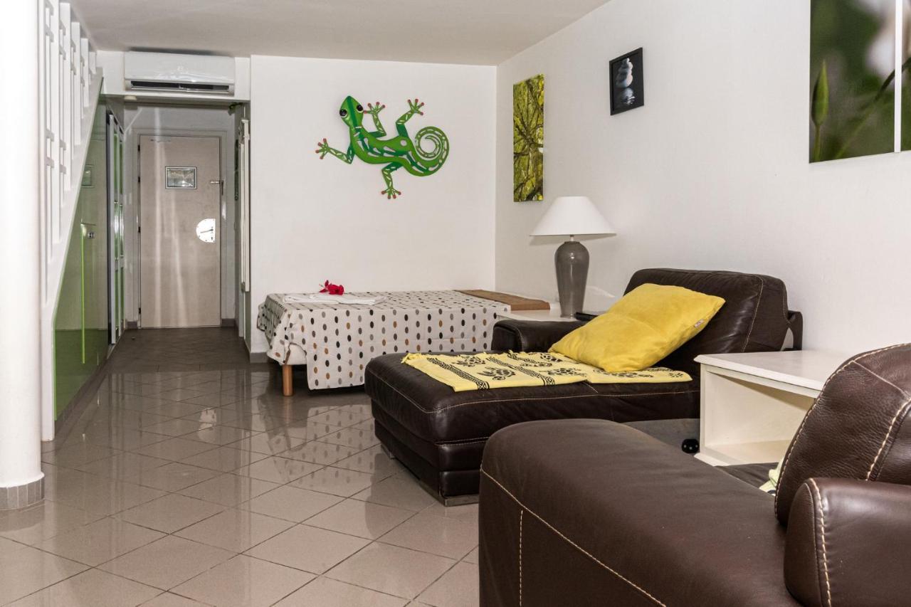 Studio En Duplex , Face A La Mer Le Gosier  Eksteriør bilde