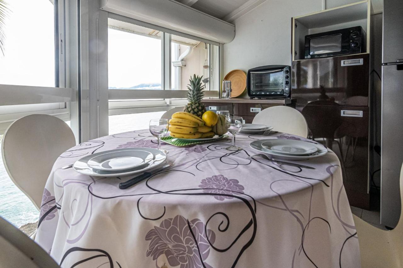 Studio En Duplex , Face A La Mer Le Gosier  Eksteriør bilde