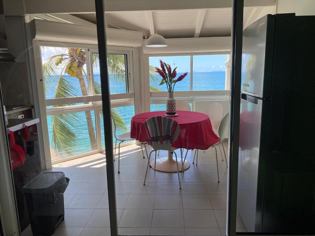 Studio En Duplex , Face A La Mer Le Gosier  Eksteriør bilde